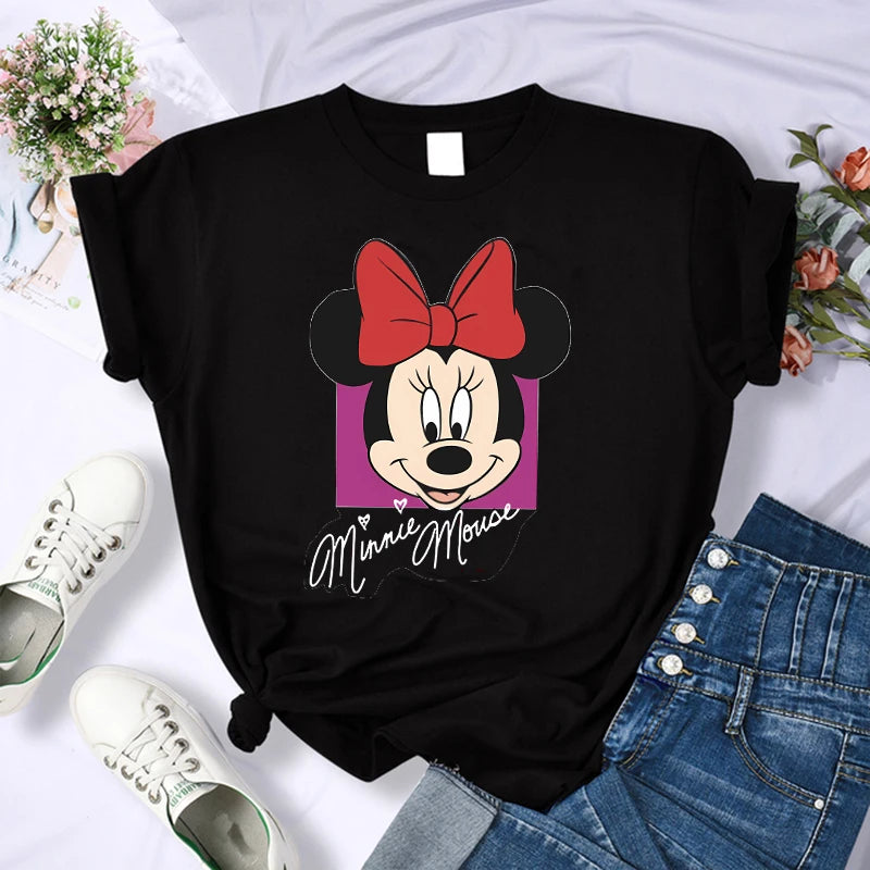 Camiseta Mickey e Minnie Mouse