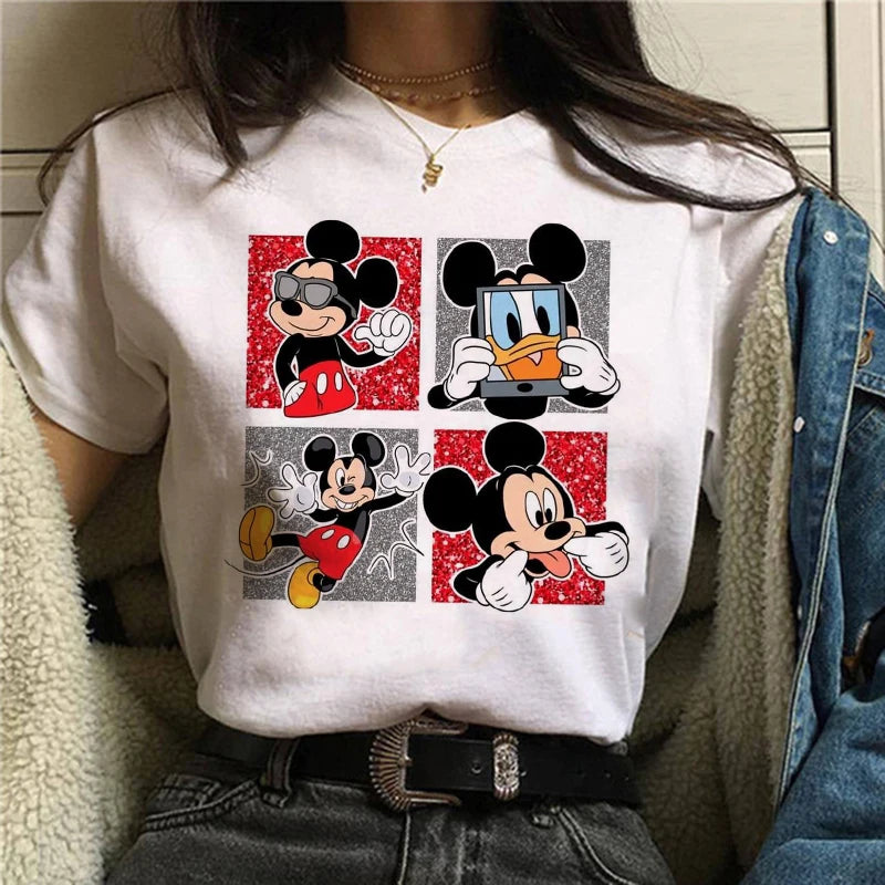 Camiseta Mickey e Minnie Mouse